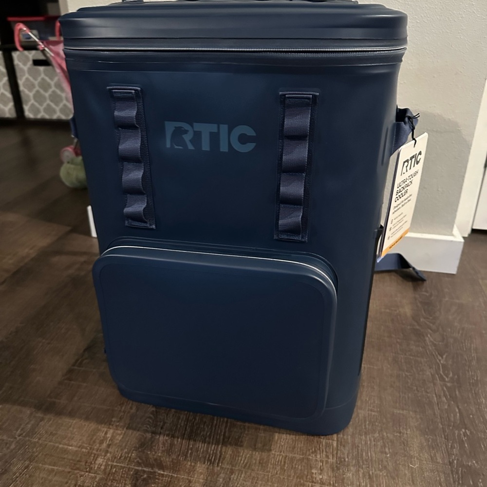 RTIC Navy Backpack Cooler